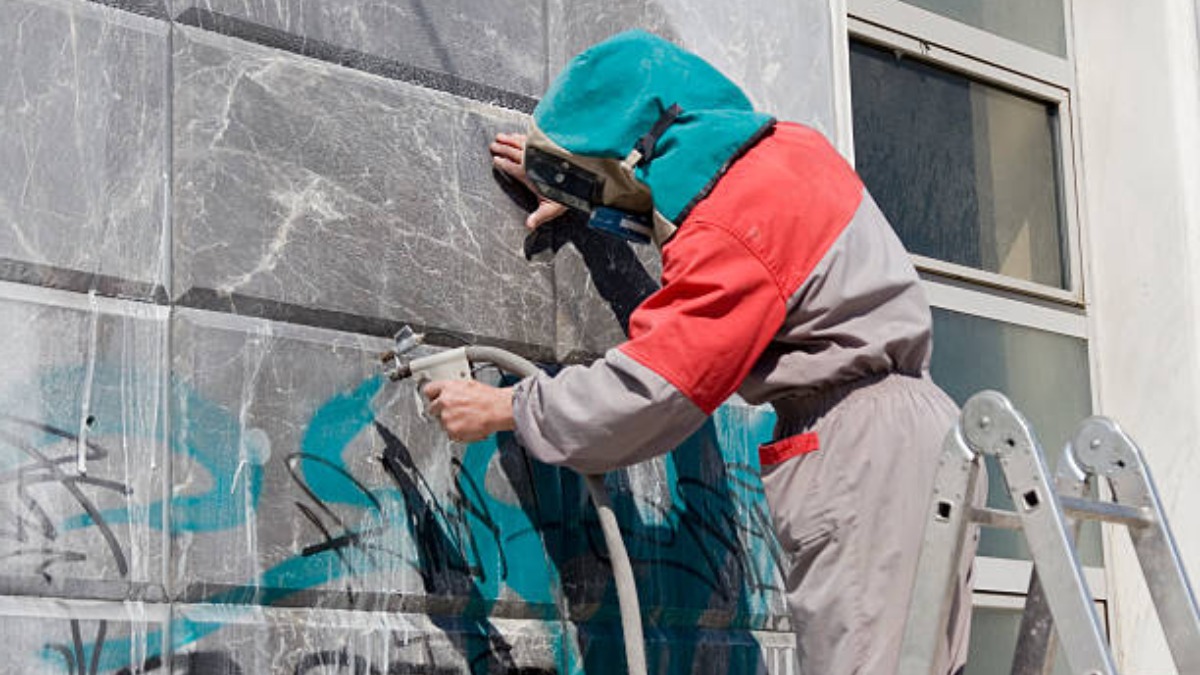 Καθαρισμός Graffiti Λάρισα